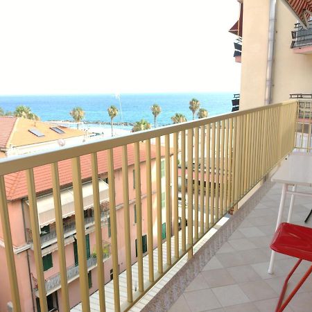 Casa Fronte Mare Apartment Ventimiglia Exterior foto