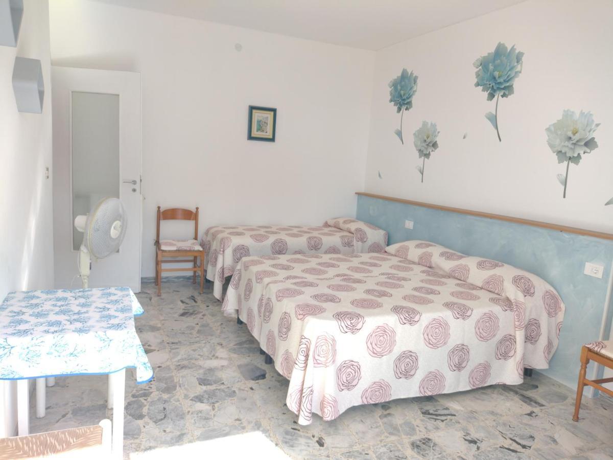 Casa Fronte Mare Apartment Ventimiglia Exterior foto