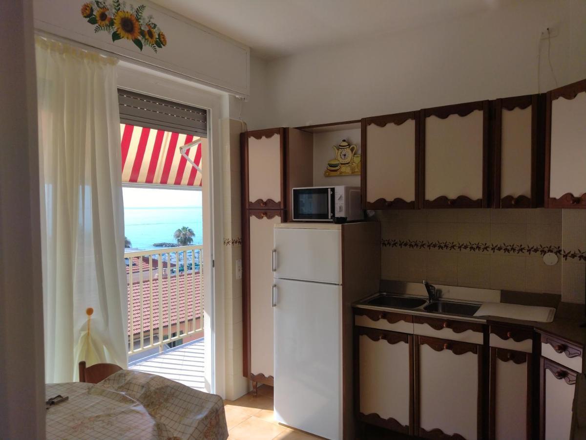Casa Fronte Mare Apartment Ventimiglia Exterior foto