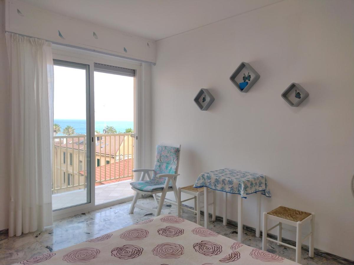 Casa Fronte Mare Apartment Ventimiglia Exterior foto
