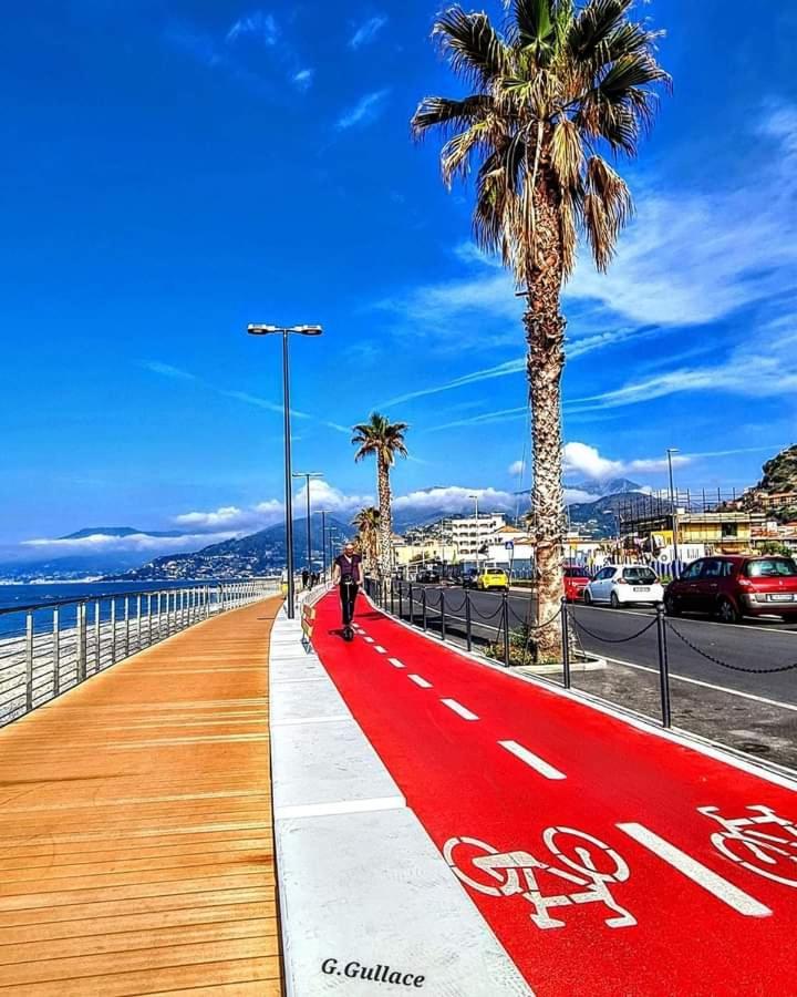 Casa Fronte Mare Apartment Ventimiglia Exterior foto